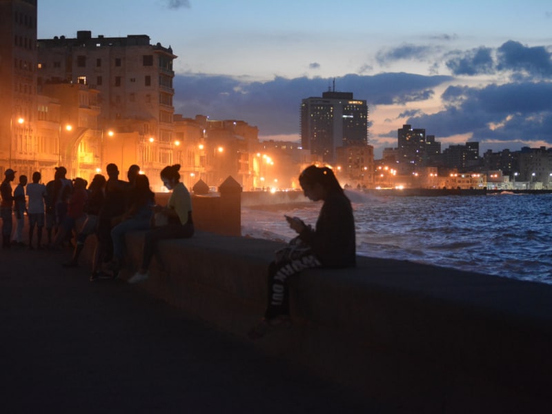 Malecón de La Habana de noche