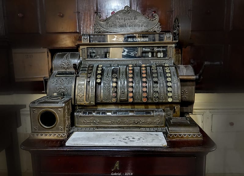 Máquina registradora en la Botica Francesa