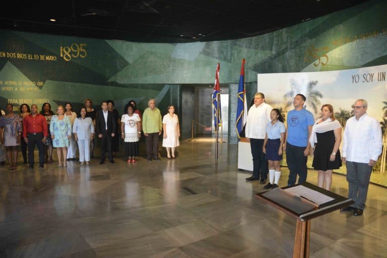 Ceremonia de toma de posesión de la Comisión Nacional de Candidaturas, en el Memorial José Martí, en La Habana.