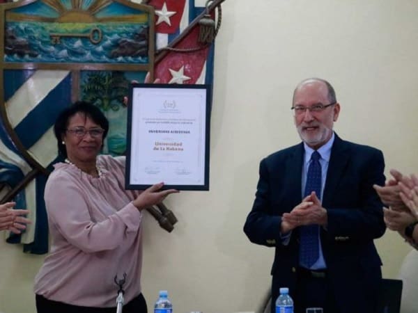 Universidad de La Habana recibe importante reconocimiento de la UDUAL