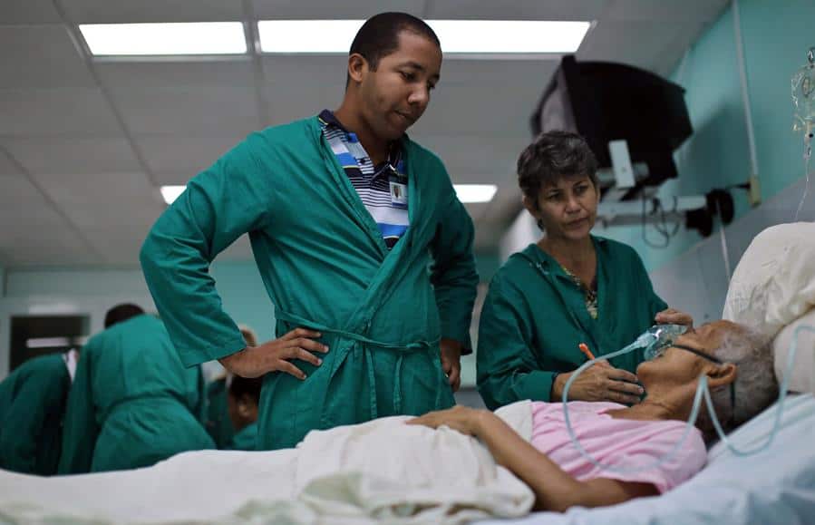 Cuba y Ecuador confirman fin de los pactos de servicios médicos y científicos.