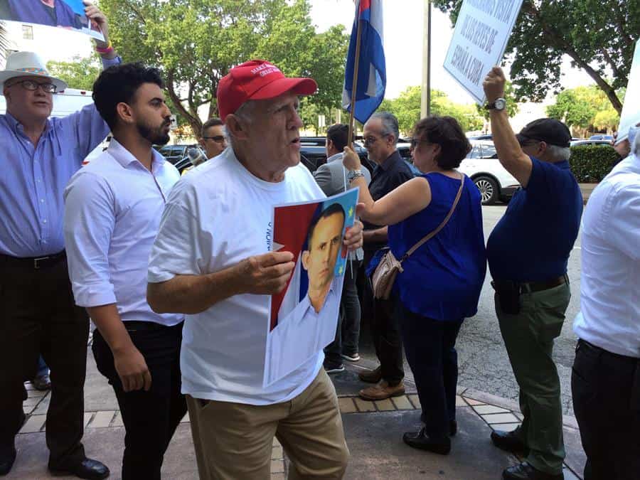 Cubanos en EE.UU. preparan un boicot contra los productos españoles