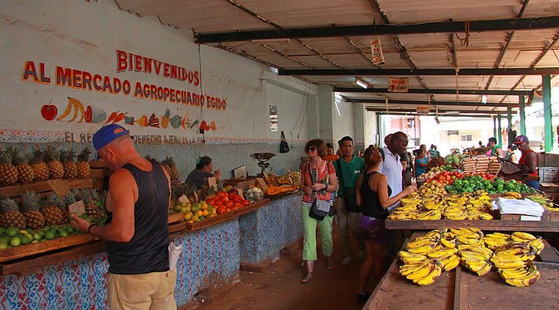 Cuba prioriza y raciona los alimentos ante la pandemia del coronavirus