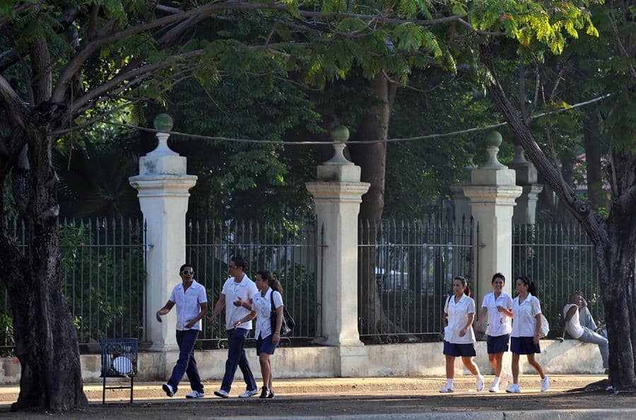 Cuba prevé reiniciar en septiembre el curso escolar