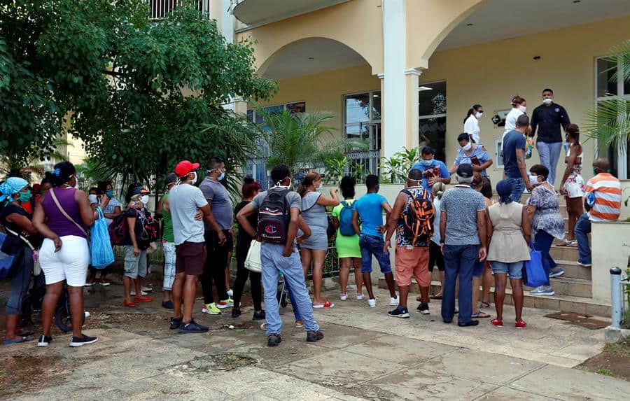 Cuba suma otros 40 casos de COVID-19, 22 relacionados con un buque infectado