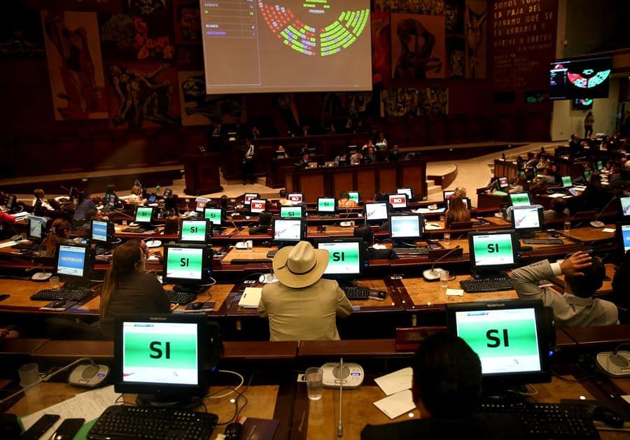 El Parlamento de Ecuador aprueba un tratado con Cuba para la repatriación de reos