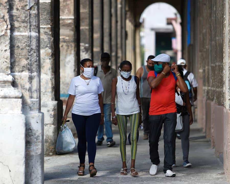Cuba cierra una semana marcada por el repunte de la COVID-19