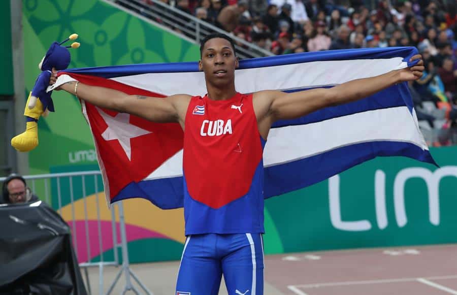 Deportistas preolímpicos se preparan fuera de La Habana