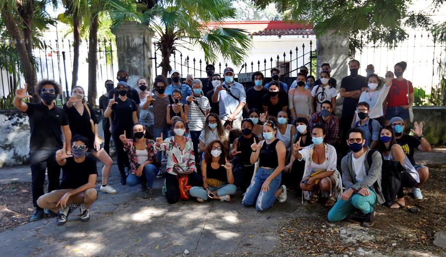 Cuba rompe el diálogo con los artistas y les acusa de mercenarios de EE.UU.
