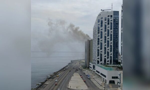 Incendio en las plantas altas de edificio girón en La Habana - Todo Cuba